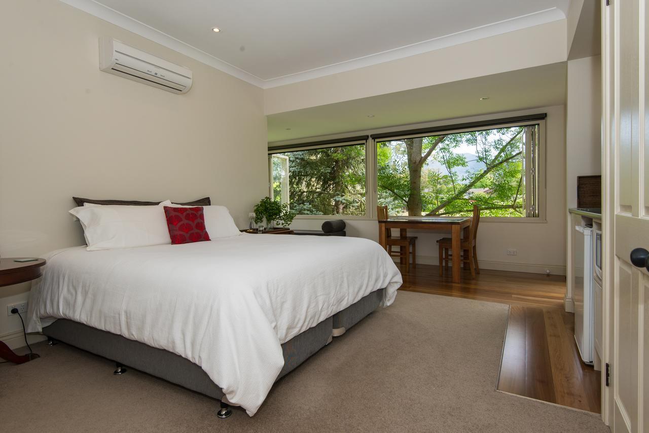 Hollyhock Bed & Breakfast Macedon Exterior photo